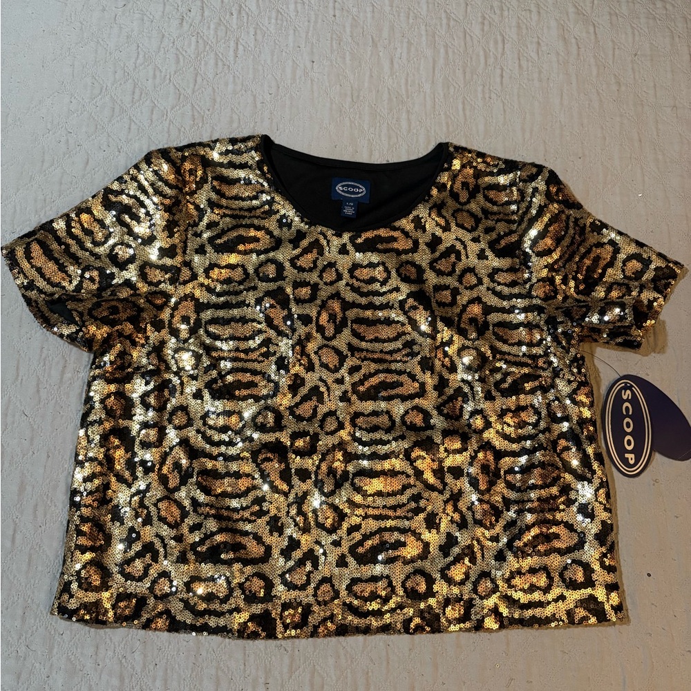 Scoop Sequin Leopard Print Top